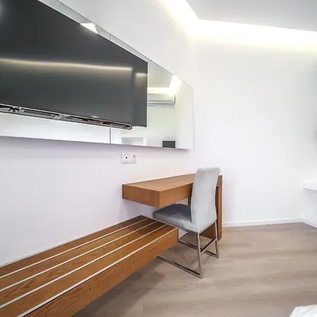 Marian With Private Swimming Pool & Jacuzzi * Γεωργιούπολη
