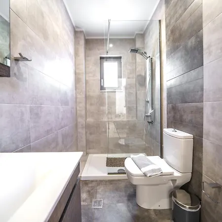 Marian With Private Swimming Pool & Jacuzzi Villa *