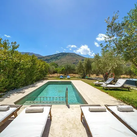 Marian With Private Swimming Pool & Jacuzzi Villa Georgioupoli