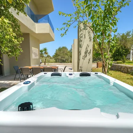 Marian With Private Swimming Pool & Jacuzzi Villa
