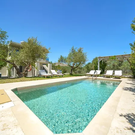 Marian With Private Swimming Pool & Jacuzzi Georgioupoli
